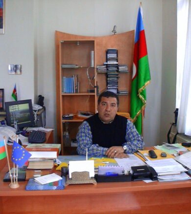Belçika Azerbaycan Evi ofisi, yıl 2006, Molenbeek semtinde kendimize ait bir binada